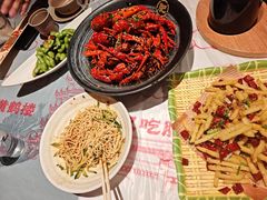 -肥肥虾庄·金牌油焖大虾(杨园滨江时代walk店)
