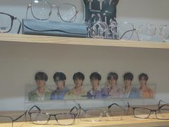 -豪门视光·星趣控·蔡司依视路眼镜代理商(中央大街店)