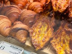 -HOT CRUSH趁热集合·现烤面包(环球港店)