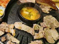 -江南猪肉商会无限续吃(弘大店)