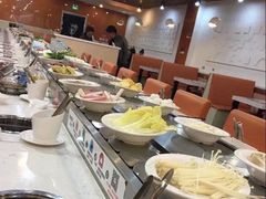 自助取餐区-咕叽咕叽自助烤肉小火锅(西城广场购物中心店)