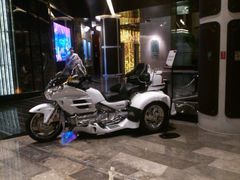 android_upload_pic-苏州金鸡湖中茵皇冠假日酒店