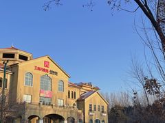 -王府井奥莱棋盘山小镇