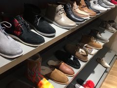 -UGG(燕莎奥特莱斯购物中心店)