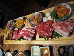 -明洞阿姨·韩式酱蟹烤肉·创意料理(三元桥店)