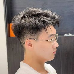 -BULB STUDIO 巴柏明星发型工作室