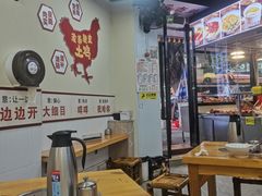-明姨仔潮汕美食·碳炉猪脚·汕尾牛腩饭·起片鸡煲(起义路店)