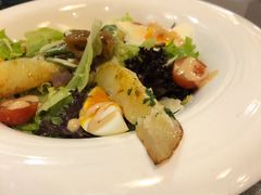 经典沙拉配三文鱼-LA CREPERIE BRETONNE布列塔尼法式餐厅(天童北路店)