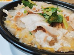 五花肉酸菜砂锅-国际艺苑大酒店·京华楼中餐厅