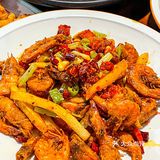 在李村吃到了这家超软糯的猪蹄子！！一顿炫仨！