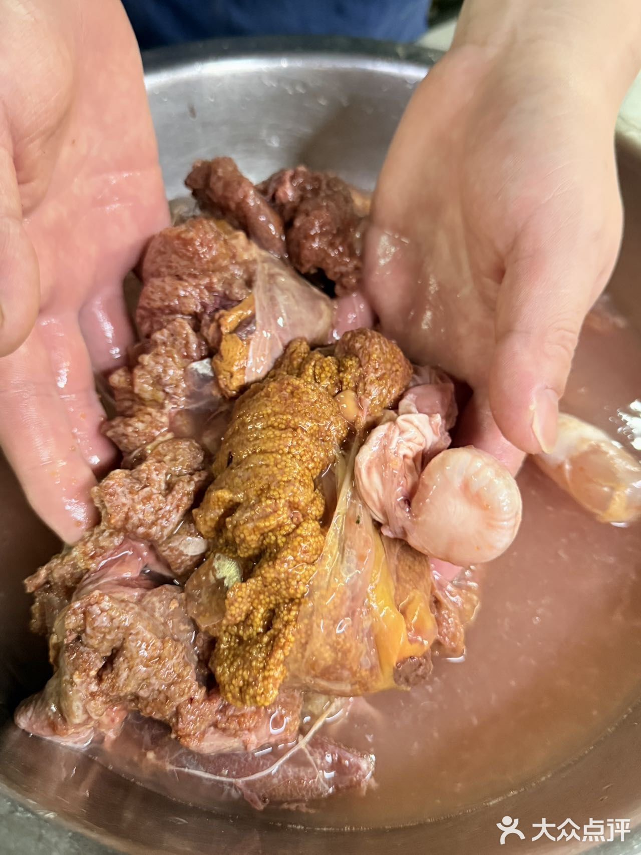 员村深夜鱼市现场！凌晨1点还在爆满的鲜货食堂