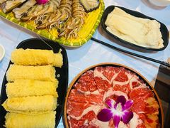 -鲜入围煮花胶鸡海鲜火锅