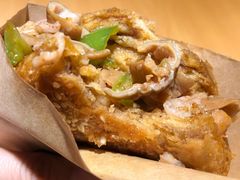 烧饼夹肥肠-肠王卤煮(西单食宝街店)