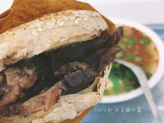 烧饼夹肉-李小老烧饼(常营民族家园店)