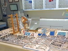 -天空之镜眼镜店蔡司依视路授权店(天通苑店)