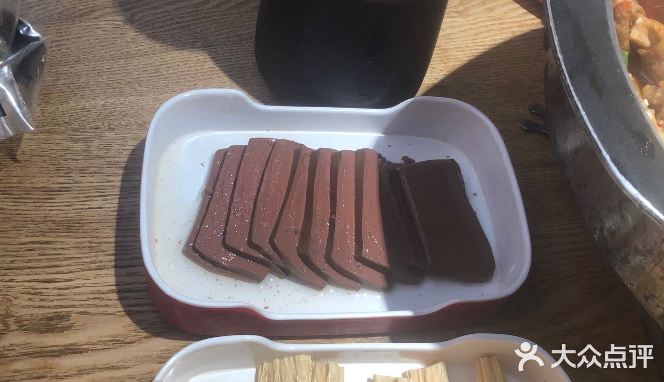 炸过一遍的牛蛙煲有多好吃 照片无滤镜苹果后置拍摄