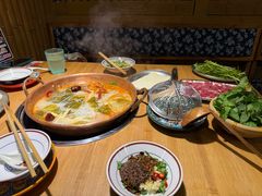 -洱火云南酸菜牛肉火锅(石景山当代商城店)