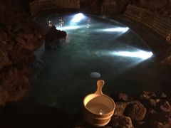 -田园东方蜜桃村的田野营地