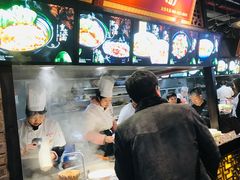 -八一路好吃街(雨田商务大厦店)