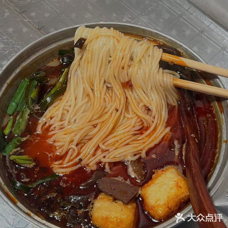 宝藏美食店，成都米粉天花板 