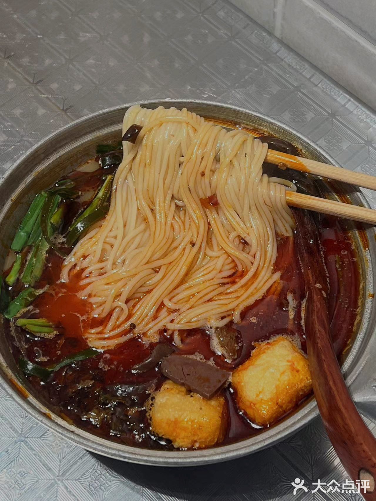 宝藏美食店，成都米粉天花板 