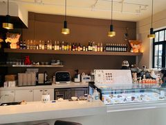 -Fridi Patisserie Cafe