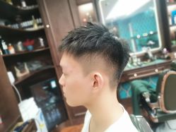 -贝勒爷专业男发
