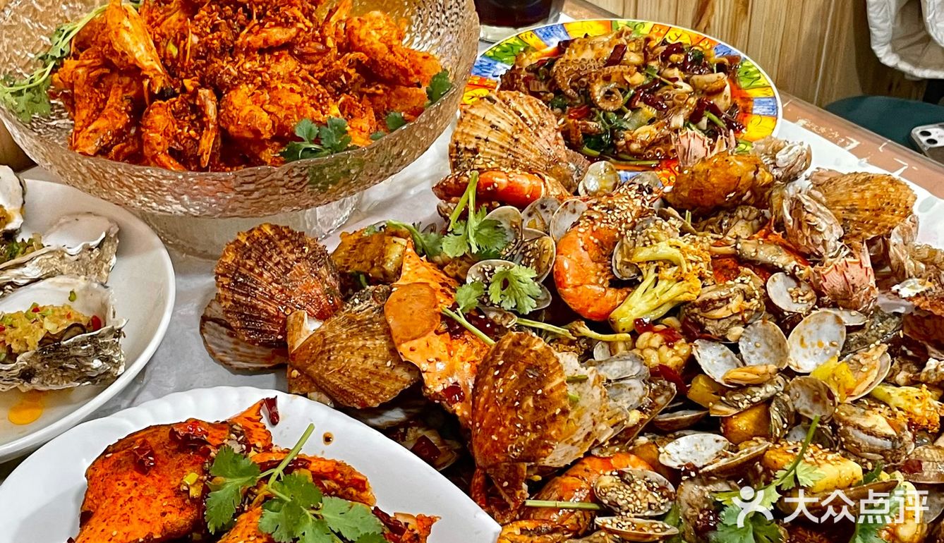 真的能一天吃八顿！青岛美食真的好多！啤酒海鲜是必吃的