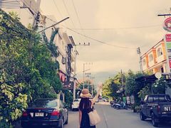 -莓园冰淇淋店