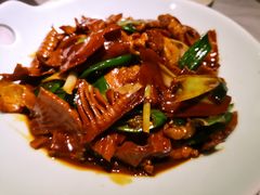 弄堂笋干烧肉煲-玉玲珑(陆家嘴店)