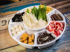 -鸡遇虾煲干锅火锅(小寨金莎店)