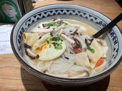 -蒙自源米线大王(东站店)