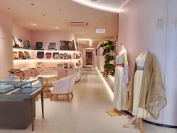 -盘子女人坊古装写真摄影(厦门总店)