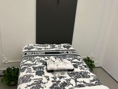 -瑞虹新天地月亮湾