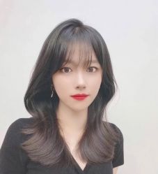 -变画·发型STUDIO