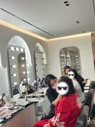 -红馆妆造(中央大街店)