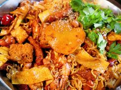 -愉肴麻辣香锅(中北镇店)