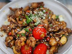 跳跳牛蛙-八张桌子(老店)