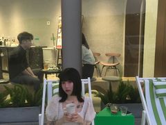 -HUG·拥抱咖啡(郑州宝龙广场店)