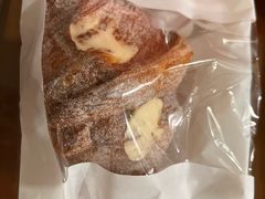 泡芙羊角-OUR Bakery(三里屯太古里店)