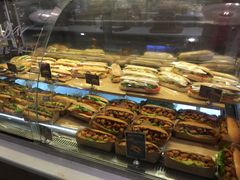 -巴黎贝甜(大宁国际商业广场店)