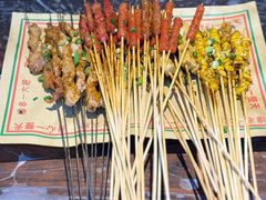 -老街烧烤大排档·地道湖北菜·龙虾馆(汉口火车站店)