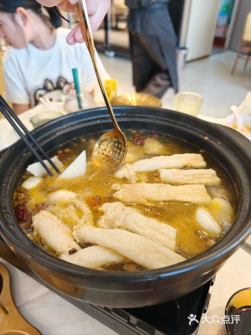 快来喝秋天的第一碗滋补鸡汤火锅吧~