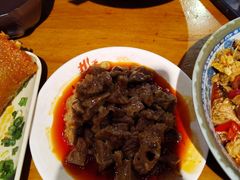 -爆炸头阿姨小四川正宗川味小吃(无任何分店)