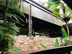 -植物园哈利亚餐厅