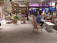 大堂-奈雪的茶(湖滨银泰in77C区PRO店)