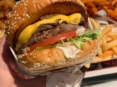 -The Habit Burger Grill 哈比特汉堡(复兴soho店)