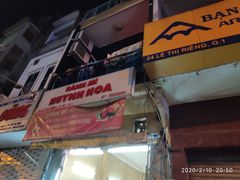 -Bánh Mì Huynh Hoa
