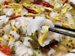 -桂二老坛酸菜鱼(三街两巷店)