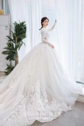 -洋洋婚纱品牌集合店